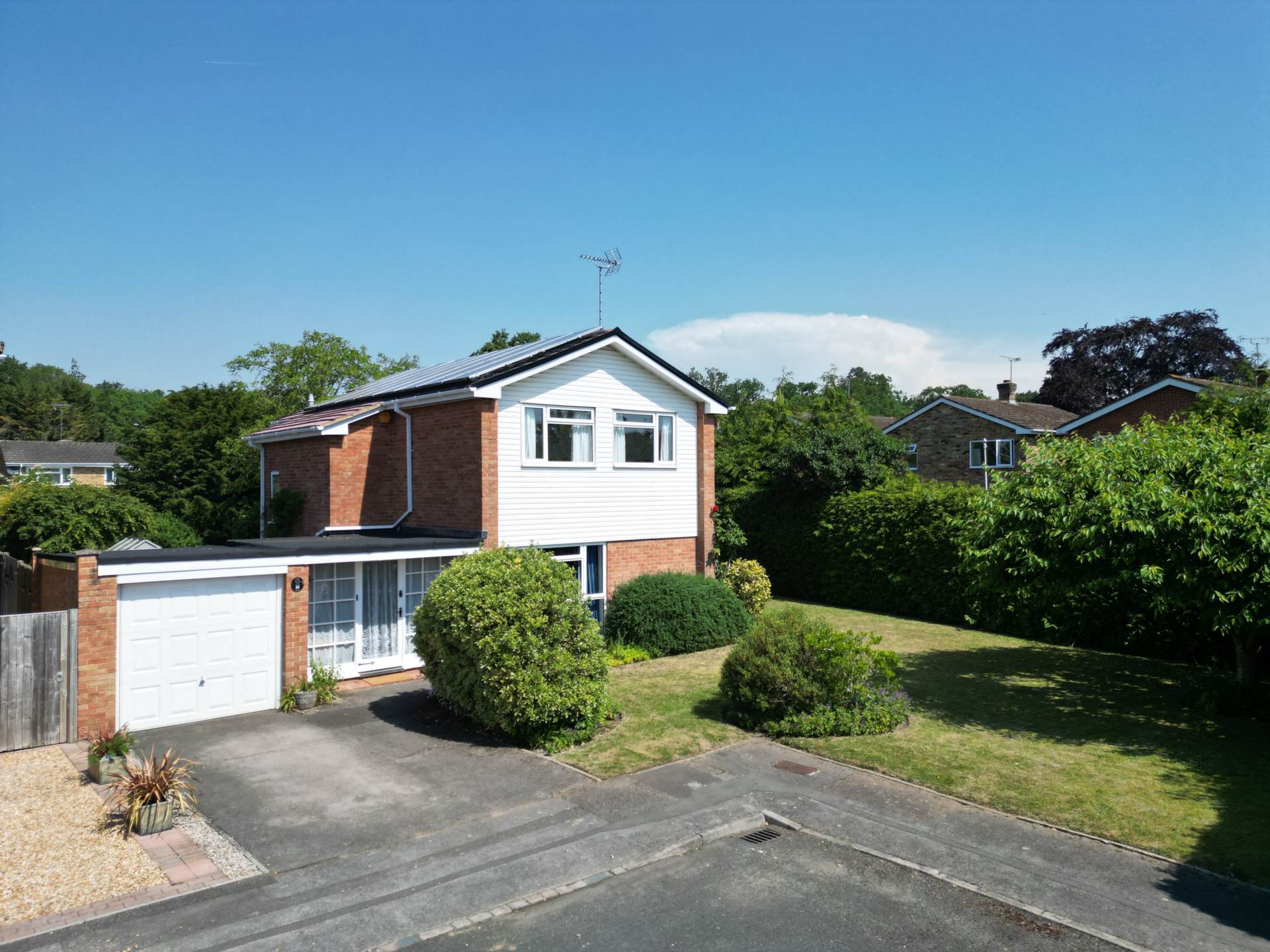 Nash Close, Earley, Image 16
