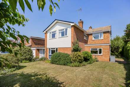 Nash Close, Earley