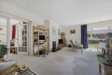 Nash Close, Earley, Image 8
