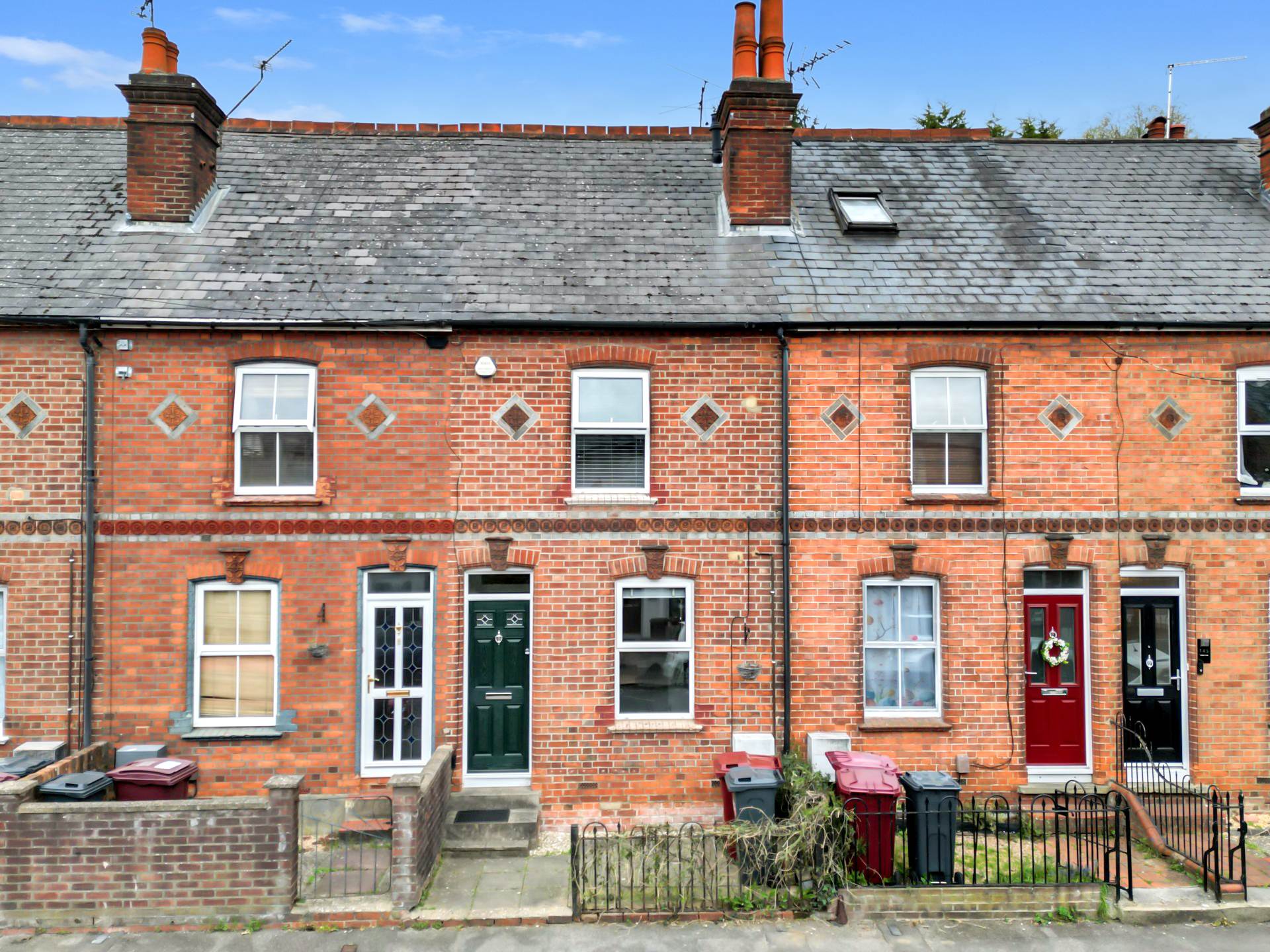 Elgar Road, Reading, Image 1