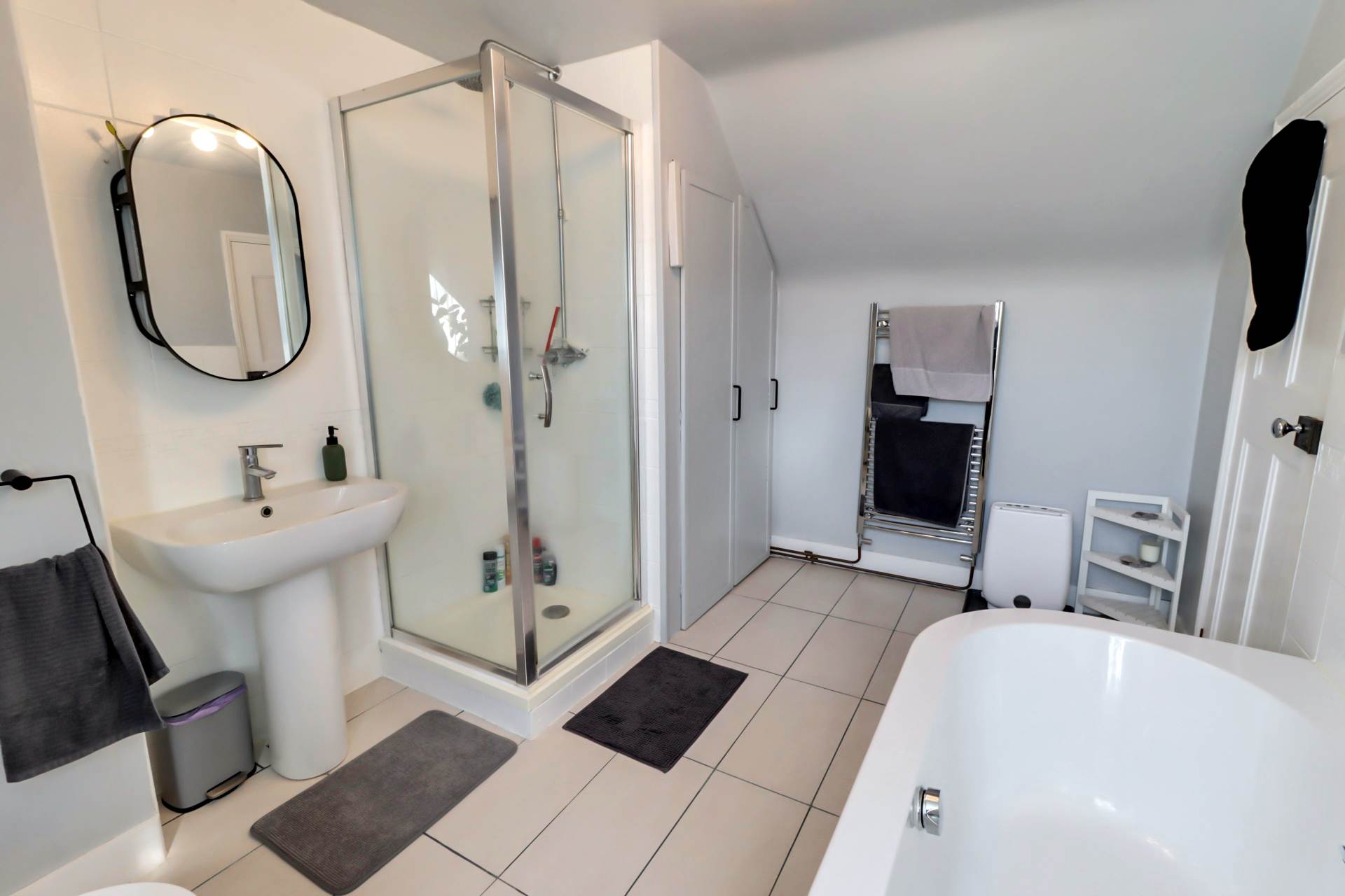 Elgar Road, Reading, Image 11