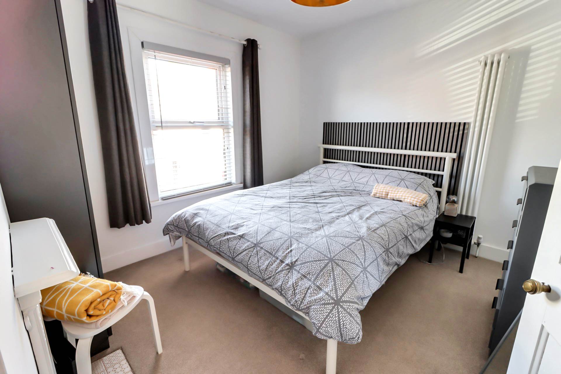 Elgar Road, Reading, Image 8