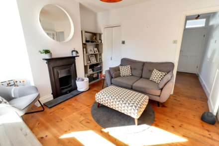 Elgar Road, Reading, Image 5