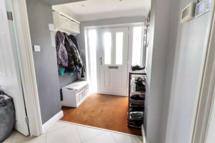 Cutbush Close, Reading, Image 5