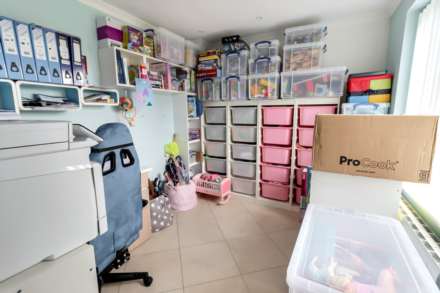 Cutbush Close, Reading, Image 8