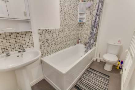 Regis Park Road, Reading, Image 7
