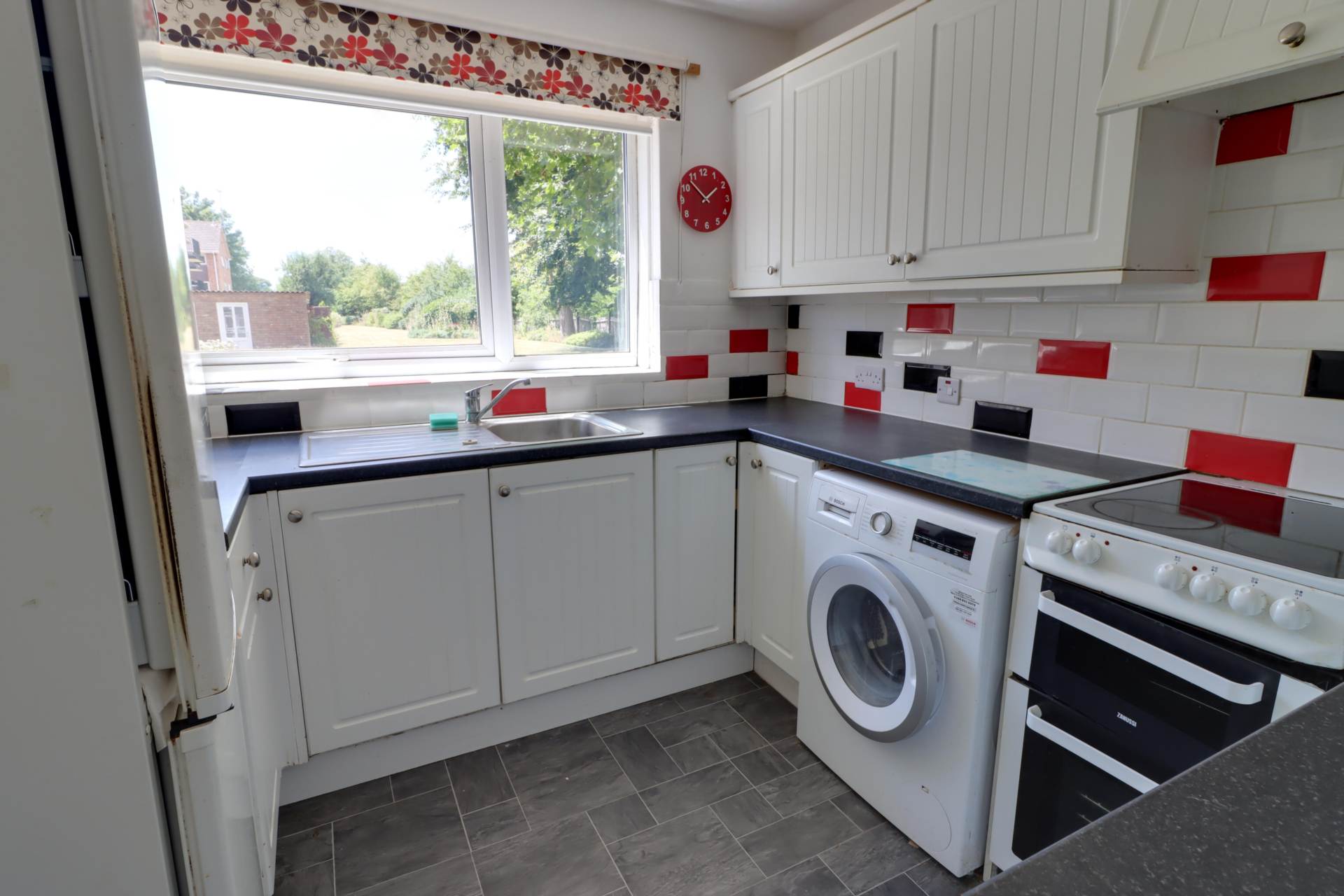 Dorchester Court, Reading, Image 3