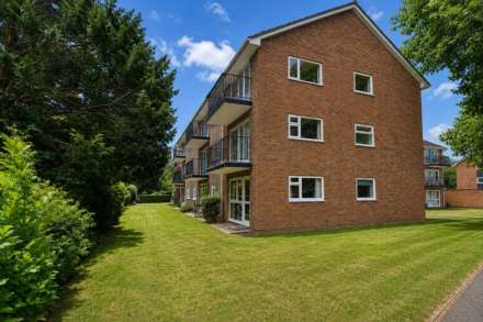 Dorchester Court, Reading, Image 7