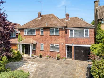 Erleigh Court Drive, Earley
