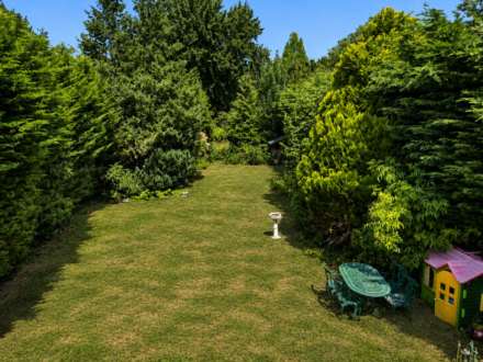Erleigh Court Drive, Earley, Image 20