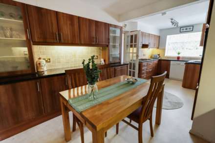 Erleigh Court Drive, Earley, Image 9