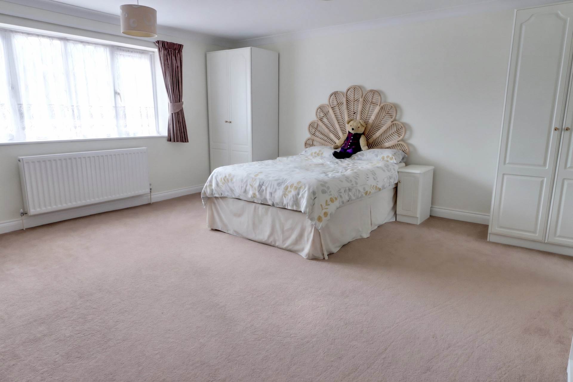 Barrington Close, Earley, Image 14