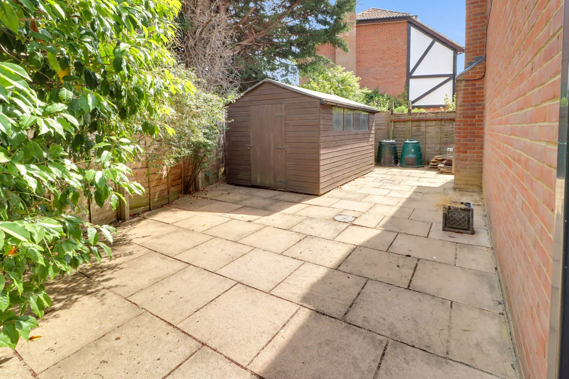 Barrington Close, Earley, Image 23