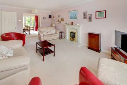 Barrington Close, Earley, Image 2