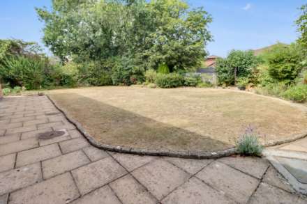 Barrington Close, Earley, Image 22