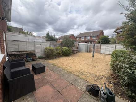 Colemansmoor Road, Woodley, Image 12