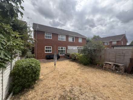 Colemansmoor Road, Woodley, Image 13