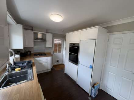 Colemansmoor Road, Woodley, Image 6