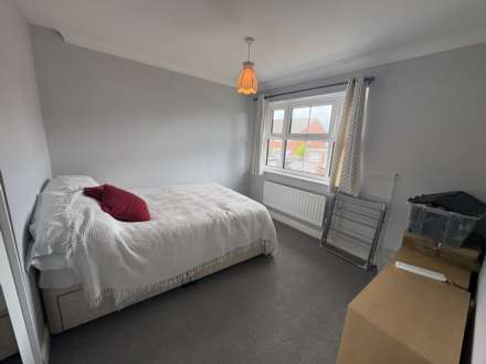 Colemansmoor Road, Woodley, Image 8