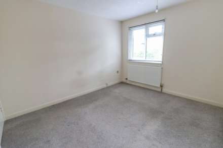 Larks Meade, Lower Earley, Reading, Image 12