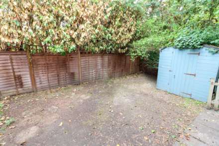 Larks Meade, Lower Earley, Reading, Image 14