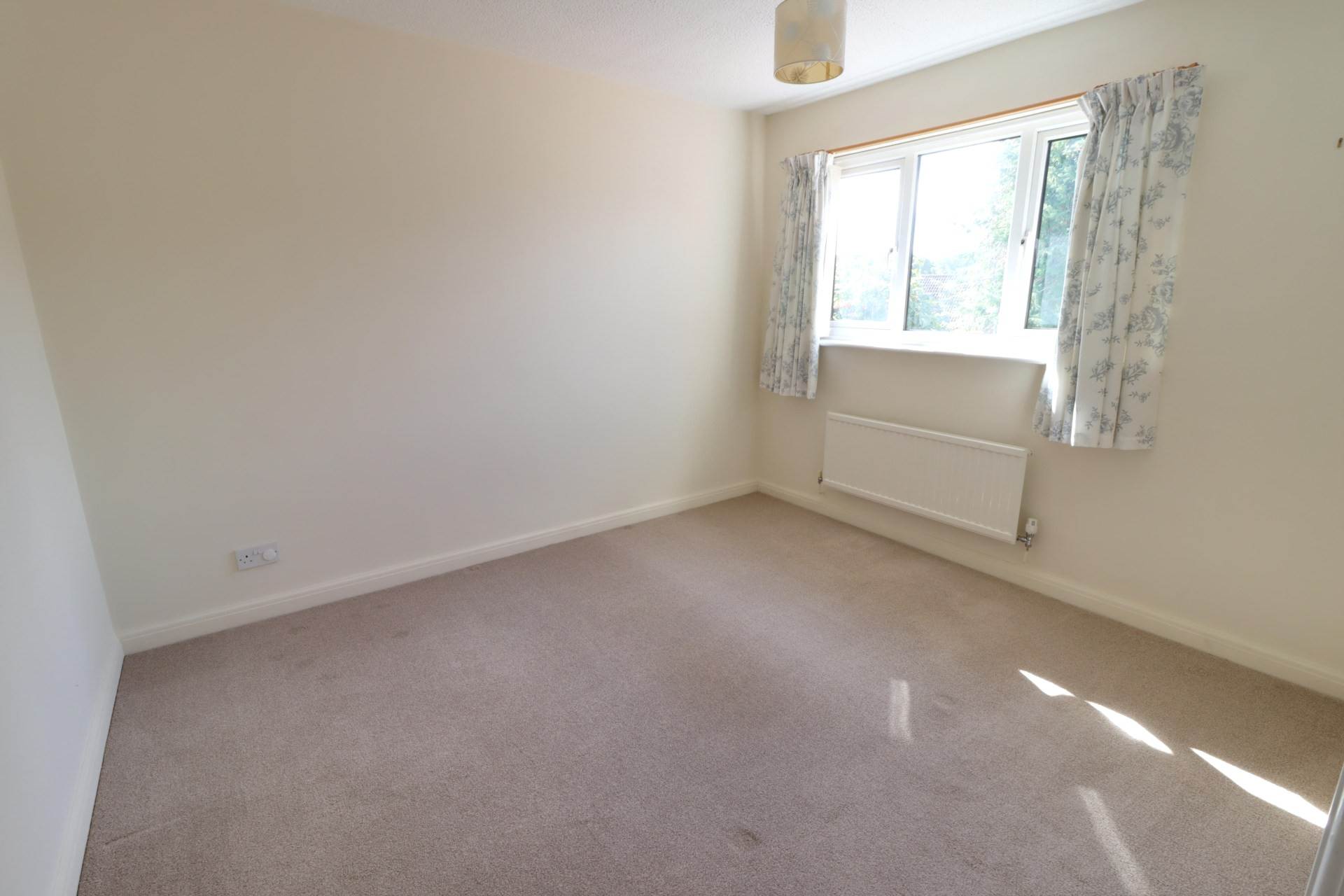 Tarragon Way, Burghfield Common, Image 10