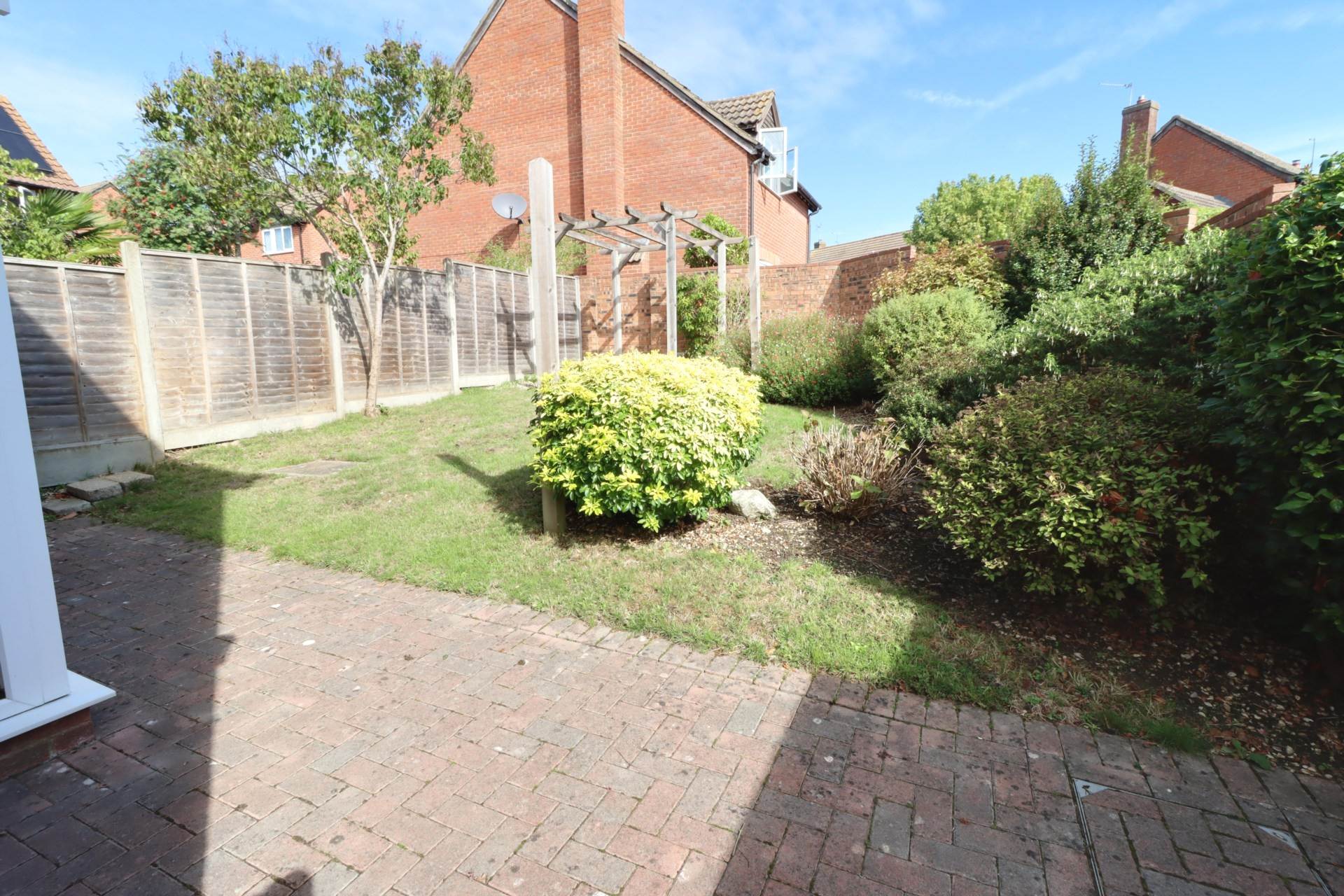 Tarragon Way, Burghfield Common, Image 12