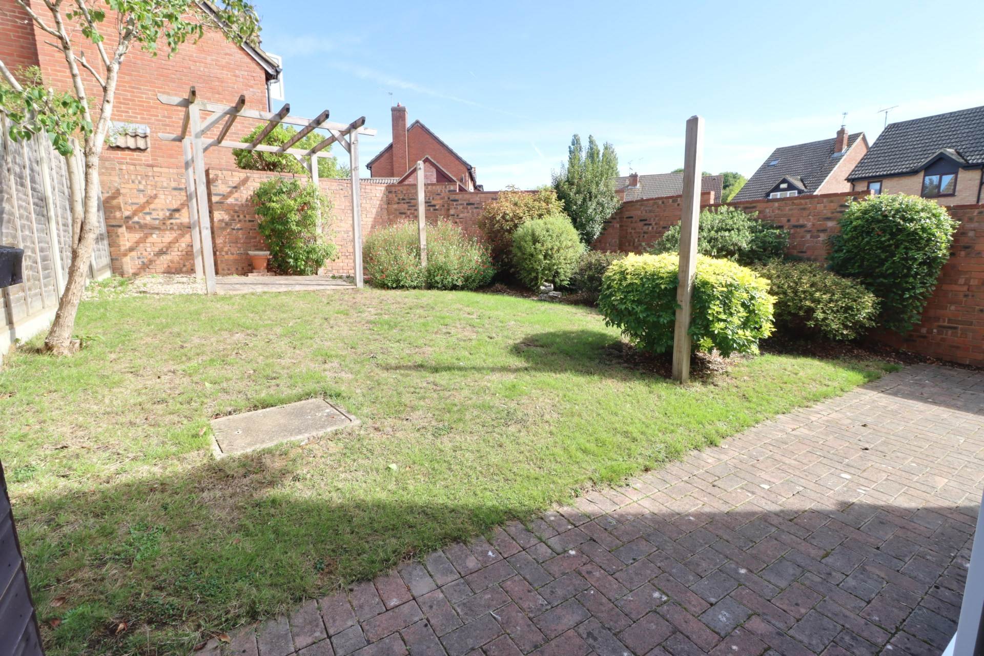 Tarragon Way, Burghfield Common, Image 13