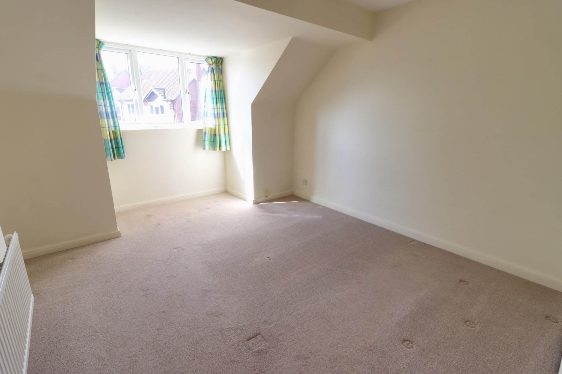 Tarragon Way, Burghfield Common, Image 8