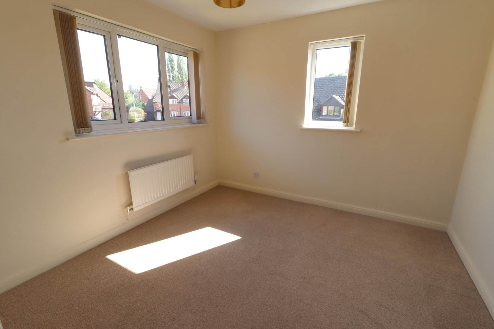 Tarragon Way, Burghfield Common, Image 9