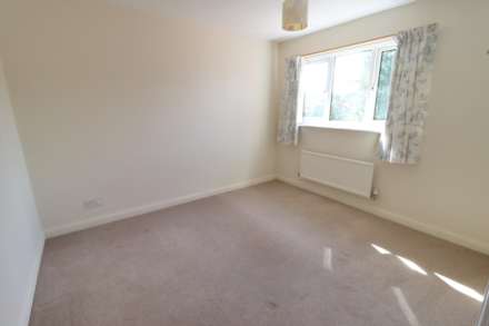 Tarragon Way, Burghfield Common, Image 10
