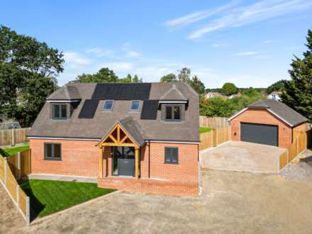 Silverfox Crescent, Reading