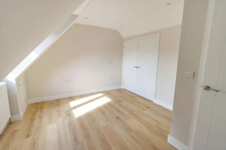 Silverfox Crescent, Reading, Image 13