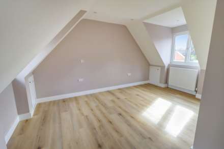 Silverfox Crescent, Reading, Image 14