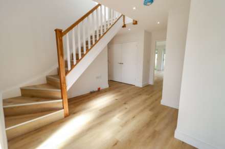 Silverfox Crescent, Reading, Image 4