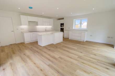 Silverfox Crescent, Reading, Image 6