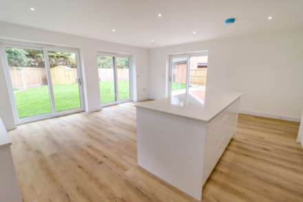 Silverfox Crescent, Reading, Image 7