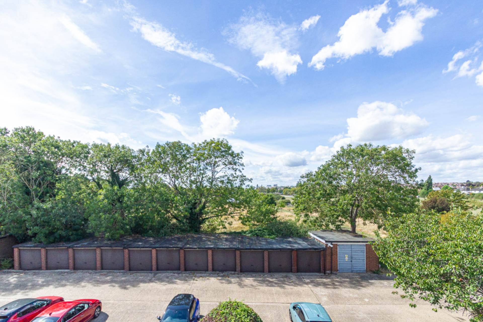 Links Court, Southend On Sea, Image 12