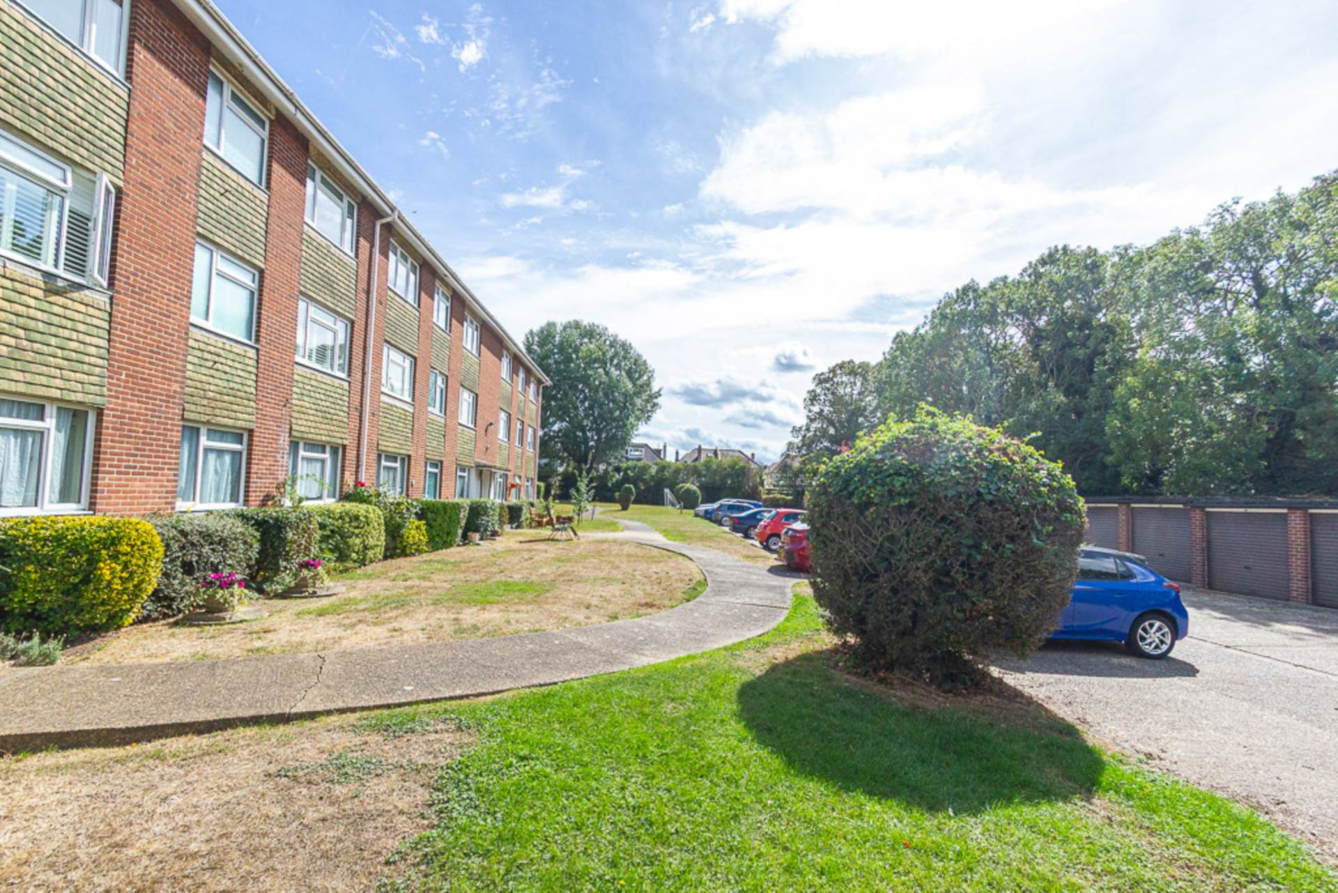 Links Court, Southend On Sea, Image 15