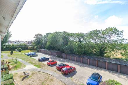 Links Court, Southend On Sea, Image 13