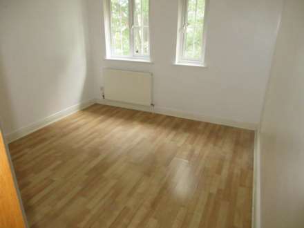 Gainsborough Drive, Westcliff On Sea, Image 4