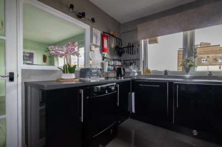 Tower Court, Westcliff Parade, Image 13