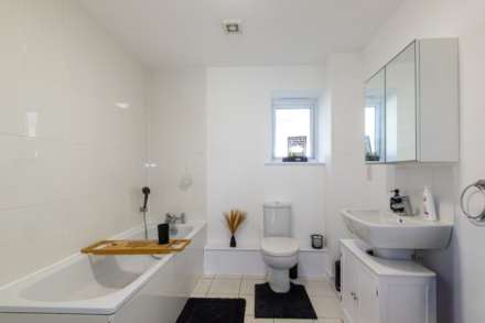 Saxon Court, Southend On Sea, Image 10