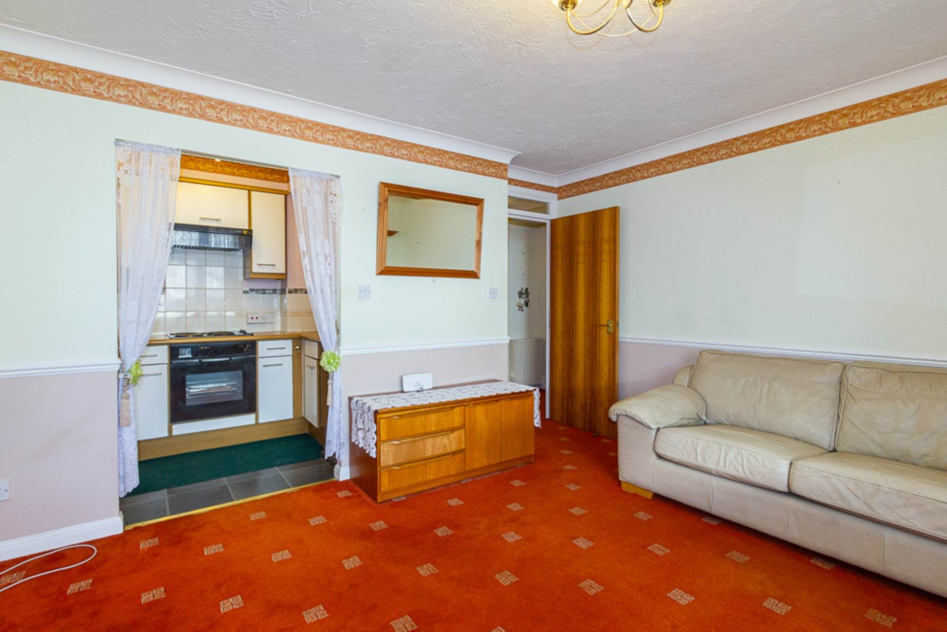 Sunningdale Court, Gordon Place, Image 3