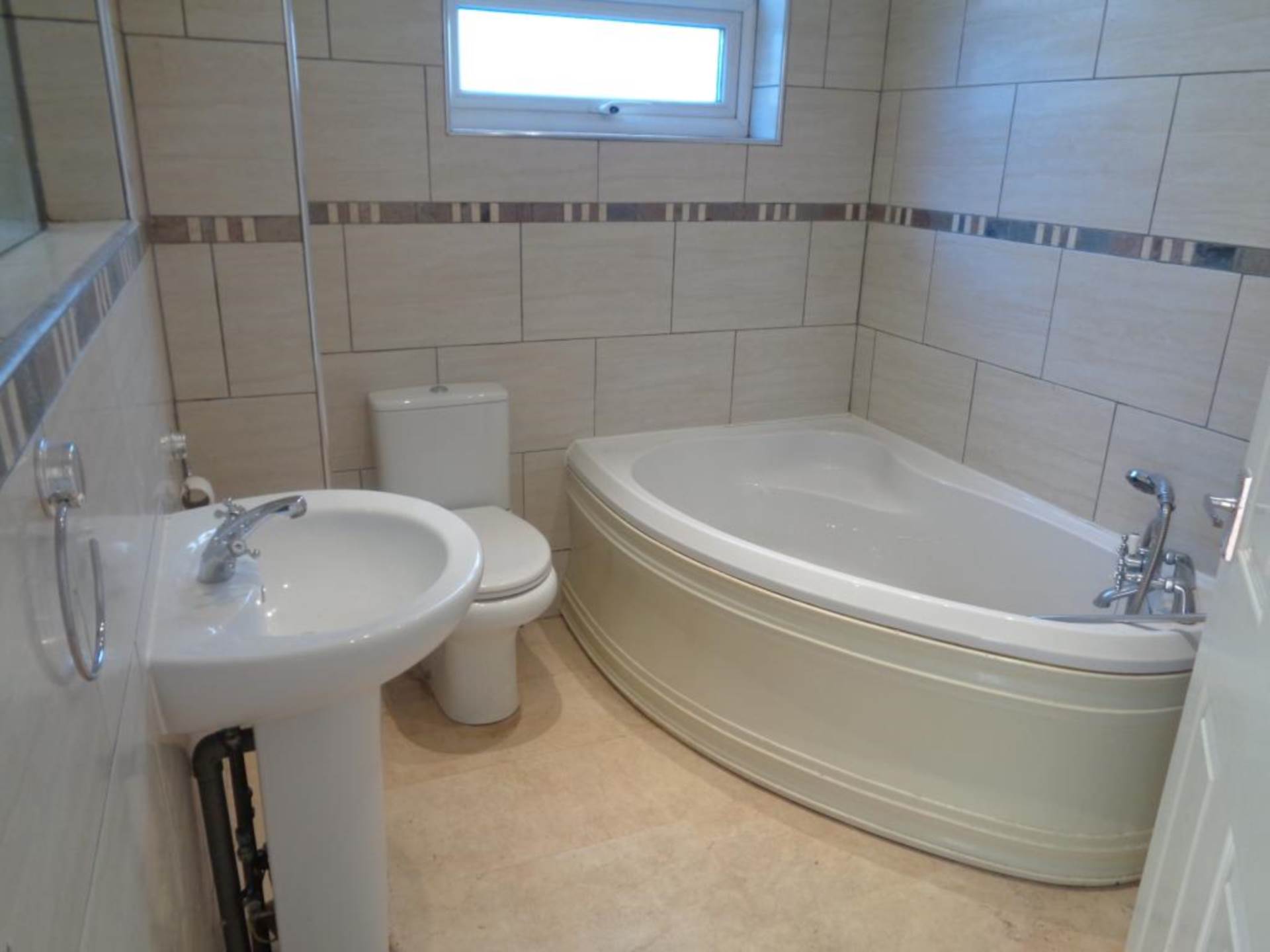 Cobham Road, Westcliff On Sea, Image 7
