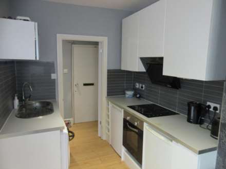 Marine Avenue, Westcliff On Sea, Image 3