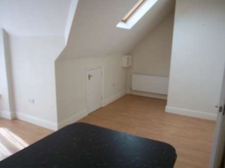 Cobham Road, Westcliff On Sea, Image 6
