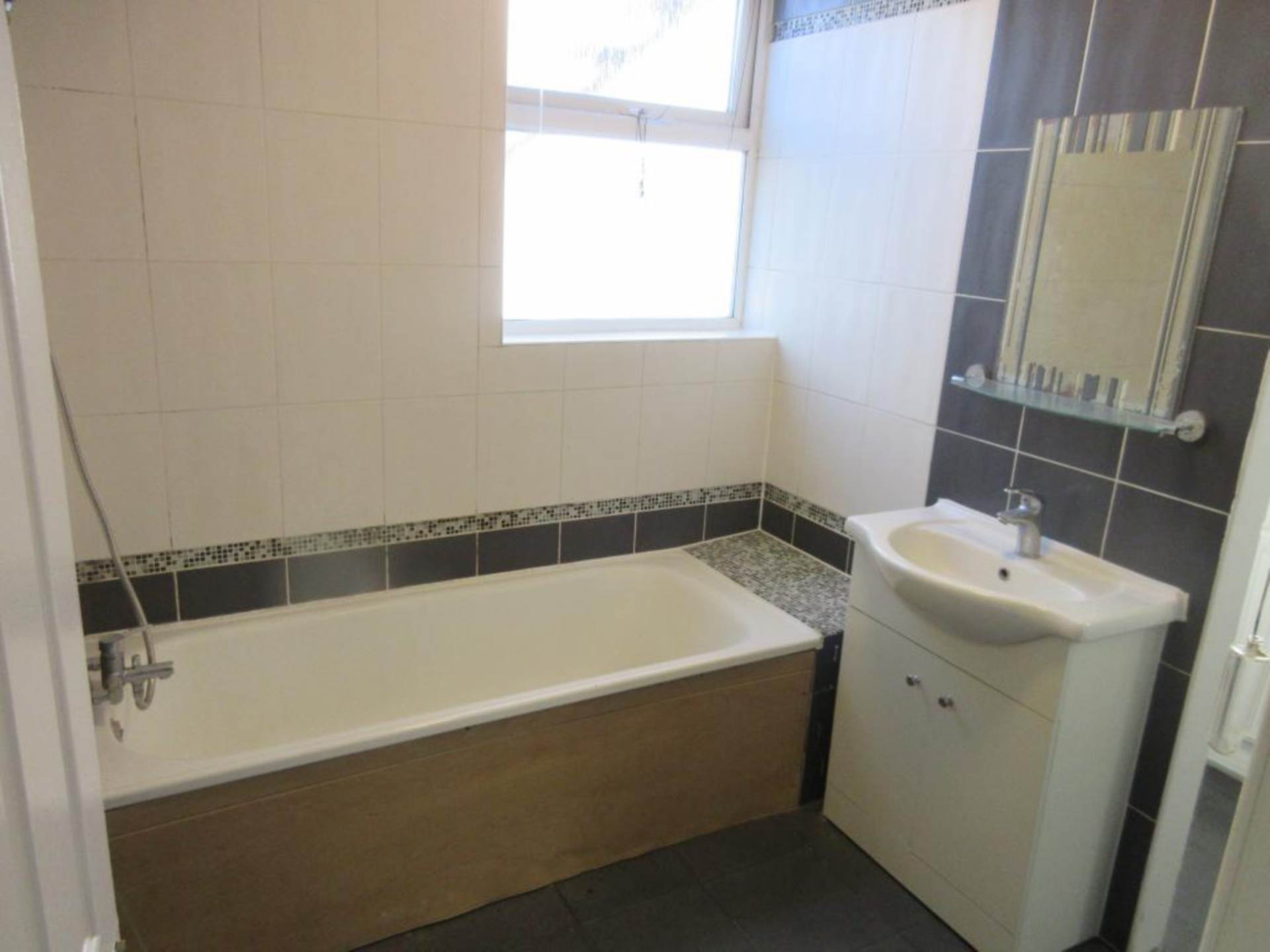 Gff     Hamlet Court Road, Westcliff On Sea, Image 7