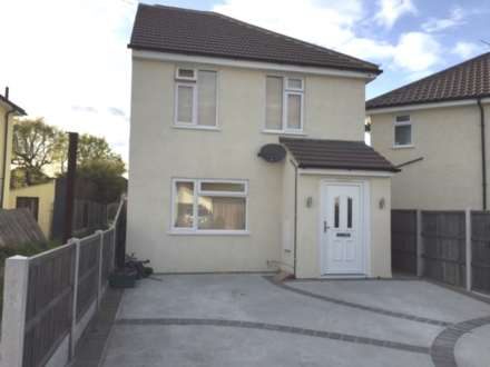 2 Bedroom House, Harridge Close, Leigh On Sea