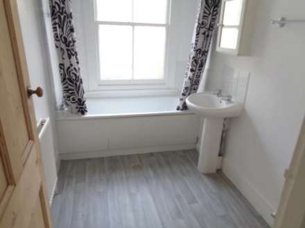 Fff     Queen Road, Southend On Sea, Image 6